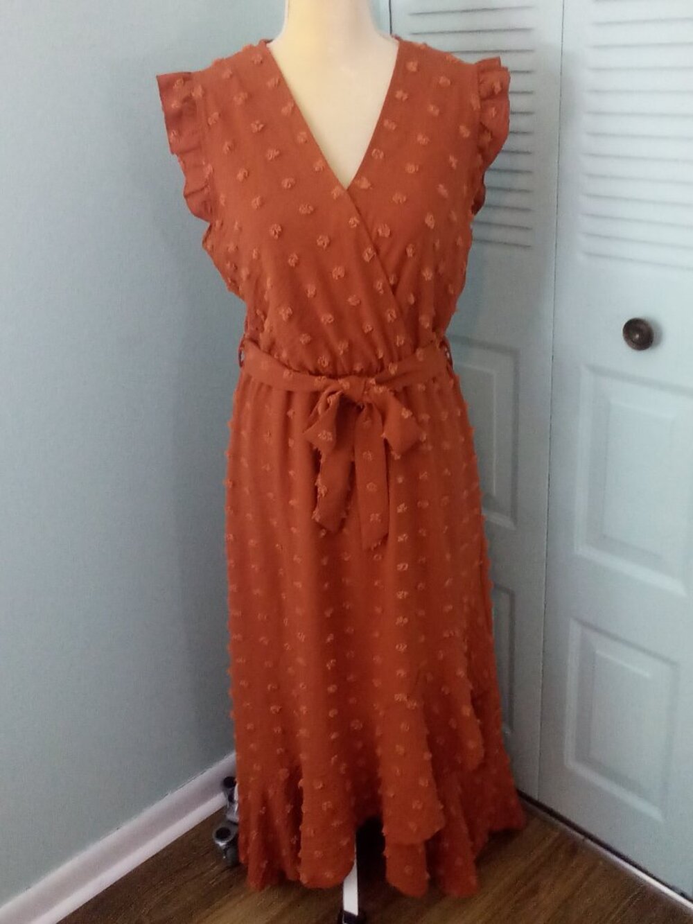 NWT BTFBM M FAUX WRAP SWISS DOT BURNT ORANGE RUFFLED HEM SLEEVE HI-LO MAXI TIE